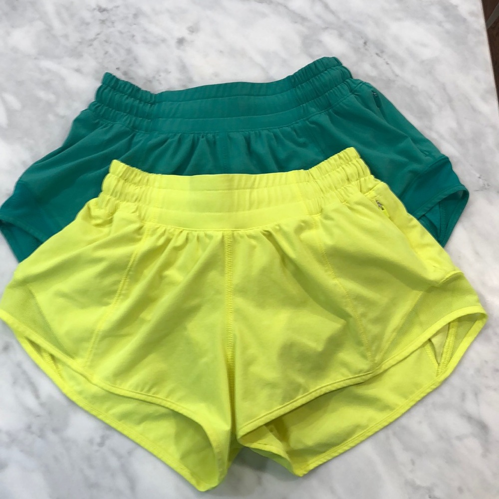 Lululemon Hotty Hot shorts LR 2.5” size 0 (lot of 2)